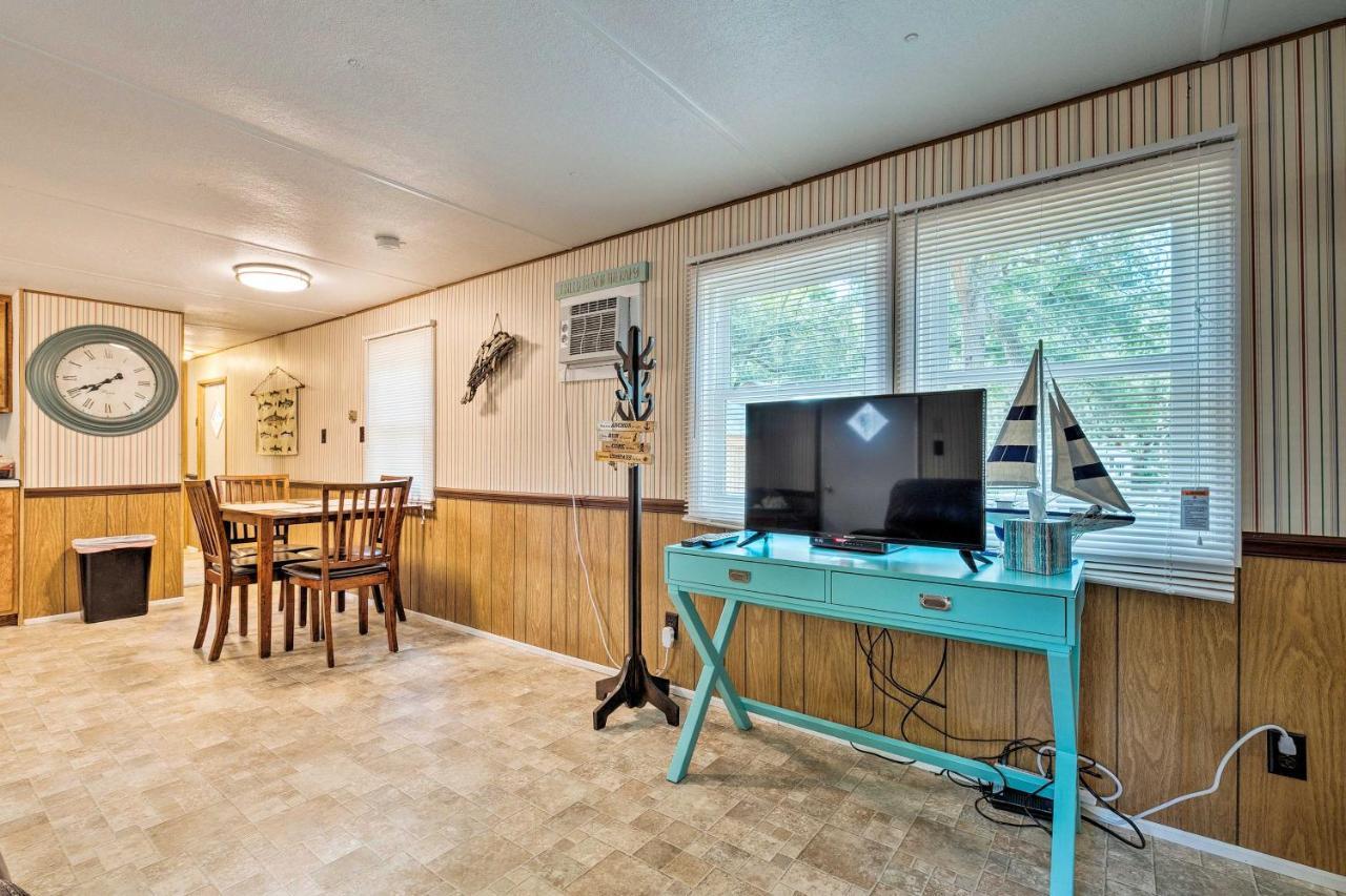 Cabin With Fire Pit, Walk To Steinhatchee River! Exterior photo