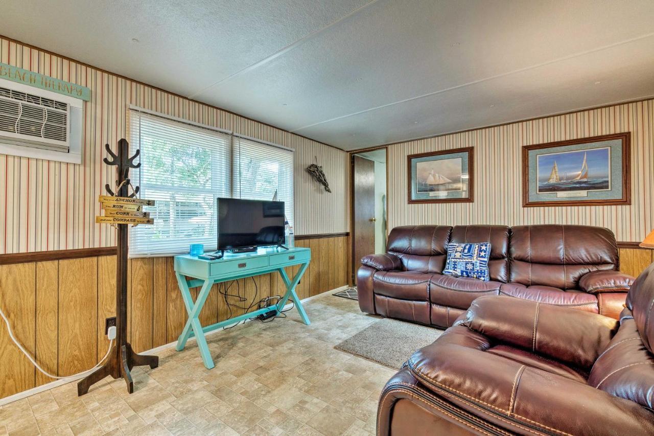 Cabin With Fire Pit, Walk To Steinhatchee River! Exterior photo