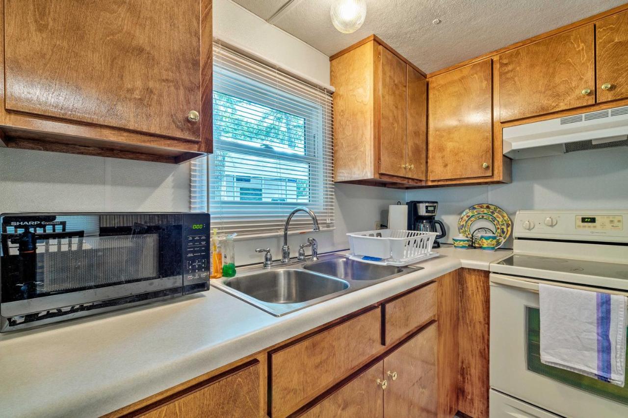 Cabin With Fire Pit, Walk To Steinhatchee River! Exterior photo